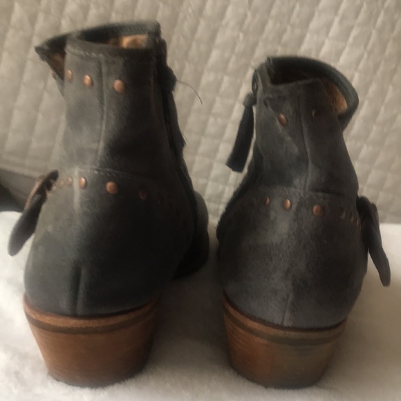 Sofft Blue Suede Booties w Rose Gold Studs & Buckle - Size 11 - Super Cute! - Picture 4 of 5